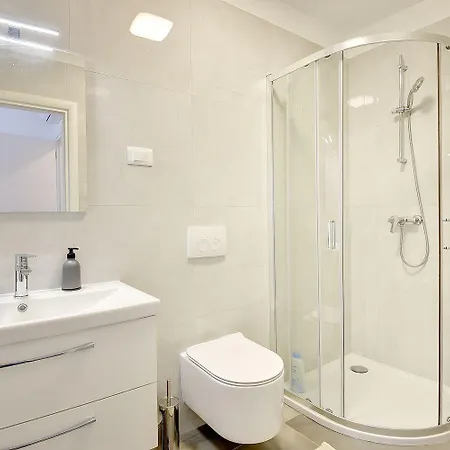 Mit Meerblick, Nur 500 Meter Zum