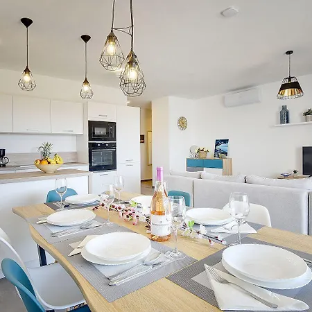 Mit Meerblick, Nur 500 Meter Zum 公寓 梅杜林