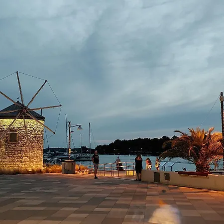 Mit Meerblick, Nur 500 Meter Zum 公寓 梅杜林